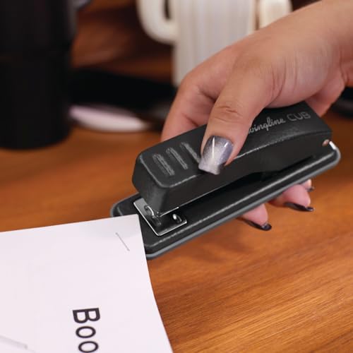 Swingline Stapler, Cub Compact Desktop Stapler, 20 Sheet Capacity, Metal, Matte Black (S701068) - color: Black