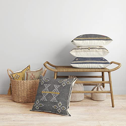 Trade Star Cotton Sabra Pillow Cover Beautiful Throw Pillow Cover Farmhouse Cushion Case Kilim Cushion Cover Handwoven Luxurious Breathable Pillow Cover for Gifting Purpose - color: Pattern 15