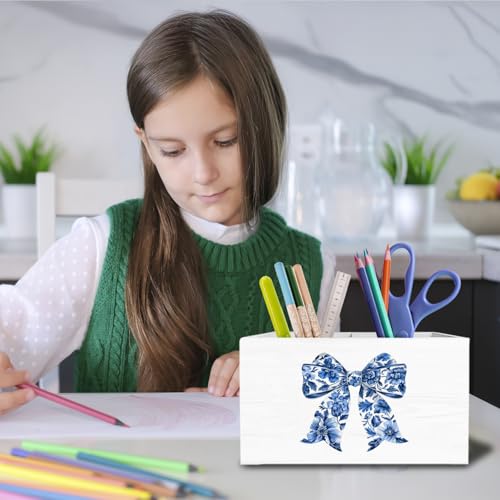 Blue Chinoiserie Floral Bow Pen Holder for Desk, Coquette Preppy Pencil Organizer, Blue and White Bow Aesthetic Wooden Box Sign Desk Decor for Girls Bedroom Home Decoration - color: Floral