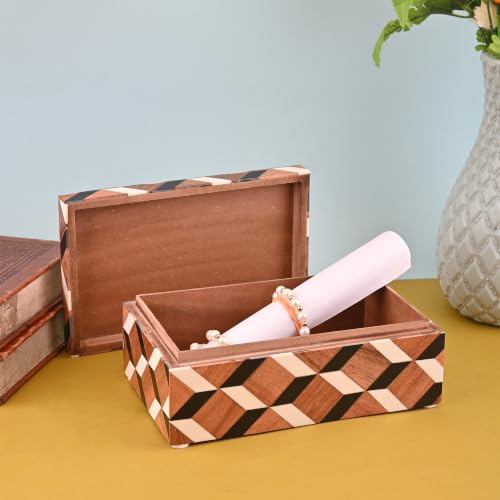 Perilla Home Decorative Wooden Storage Box – Small Organizer for Jewelry, Crafts, Cards & Keepsakes – Clover Design MDF & Resin (Bianco) – Dark Brown & Off White – Gift for Men & Women - color: Dark brown & off white