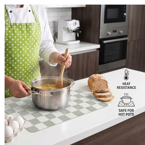 Set of 6 Checkerboard Non-Slip Washable Placemats for Dining Table - color: Sage Green