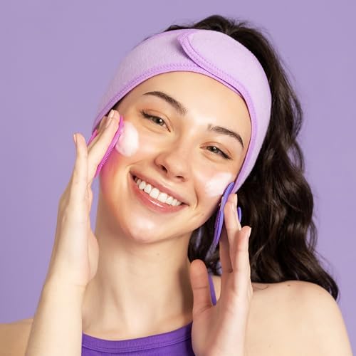 Plum Beauty Heart-Shaped Silicone Skin Scrubber with Suction Cup Mount