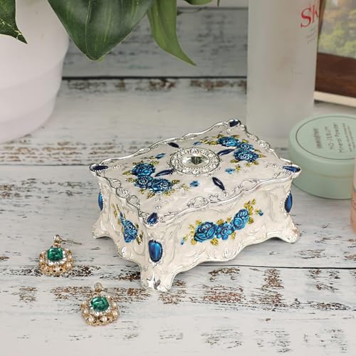 Hipiwe Antique Jewelry Trinket Box Metal Engraved Small Treasure Box - color: Silvery white, size: Small