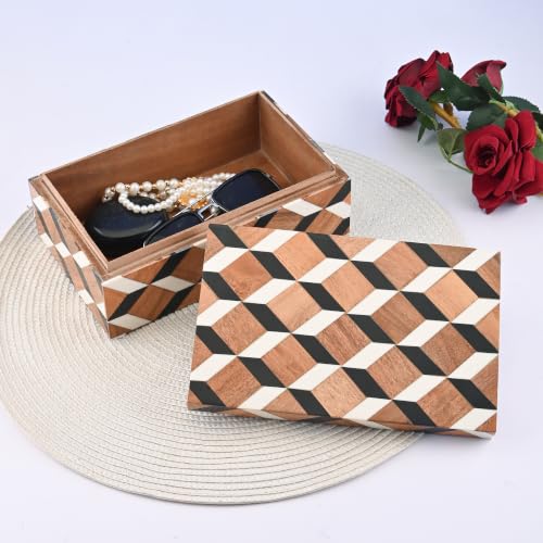 Perilla Home Decorative Wooden Storage Box – Small Organizer for Jewelry, Crafts, Cards & Keepsakes – Clover Design MDF & Resin (Bianco) – Dark Brown & Off White – Gift for Men & Women - color: Dark brown & off white