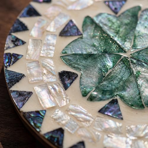 7.5" Mother of Pearl Shell Placemat, Round Decorative Charger Plate - color: Toothed green leaves