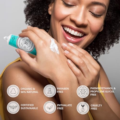 La Chatelaine Hand Cream Trio Tin Gift Set, Natural Hand Lotion, Made in France with 20% Organic Shea Butter, Moisturizing (Gardenia, White Grapefruit, Citrus Fizz) 3 x 1 fl. - style: Robin Egg Blue