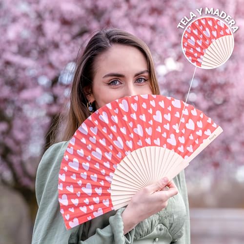 Fisura – Original red Folding Fan with Hearts Design, Wooden Handheld Fan for Women, Includes Hanger, Ideal for Wedding, Party, Travel, Gift or Romantic Decoration - color: Hearts