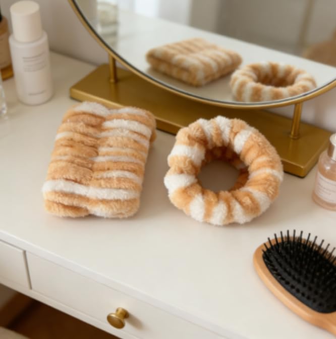 Cute plush face wash, makeup, moisture-proof sleeves, wrist strap