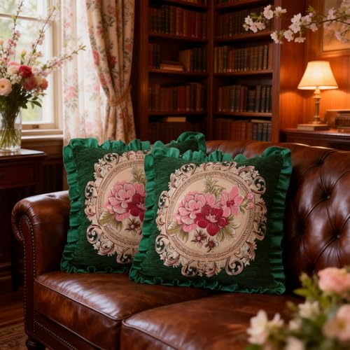 Set of 2 Velvet Green Pillow Covers for Sofa Couch - color: Green