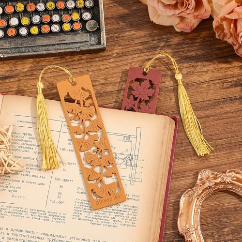 icceemee 2pcs Wooden Bookmarks with Red Maple & Ginkgo Foliage Design - Autumn Themed Book Markers for Women, Men, Readers - Unique Gift for Book Lovers - style: Red Maple & Ginkgo