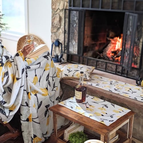 DaDa Bedding Yellow Fleur Floral Botanical Dining Table Placemats - Set of 4-Pieces Tapestry Spring Time Golden Orange Floral Garden Design - Decorative Cotton Linen Woven Kitchen Mats - 13” x 19” - color: Yellow Fleur