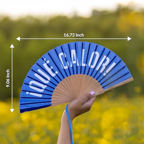Fisura – Original blue folding fan with message Qué calor, wooden handheld fan for women, includes hanger, perfect for wedding, party, travel, gift or summer decoration - color: Qué Calor, Blue