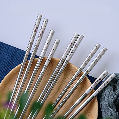 Reusable Chopstick and Spoon Set, Korean Long Handle Stainless Steel Spoon and Chopsticks Set, Dishwasher Safe Metal Chop sticks, Set of 3. (Multi-patterned)